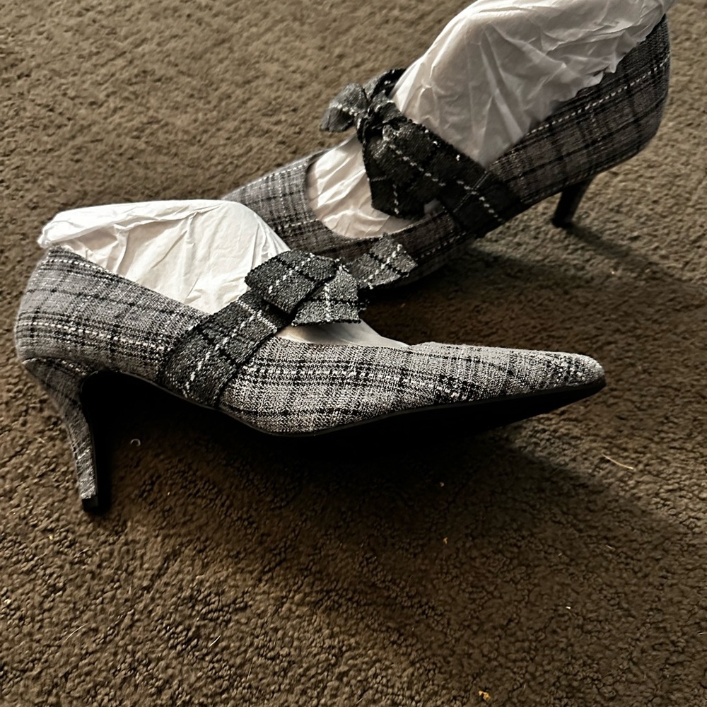 Life stride heels